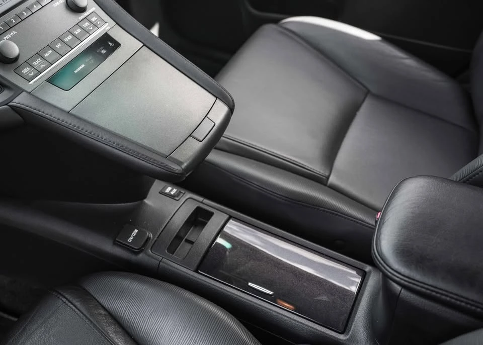 2010 Lexus HS - Image 8 of 15