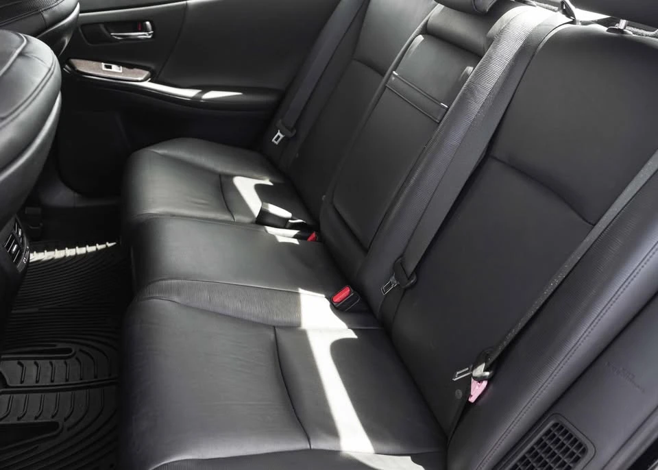 2010 Lexus HS - Image 6 of 15