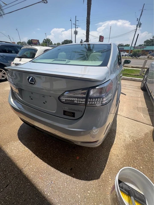 2010 Lexus HS - Image 3 of 6