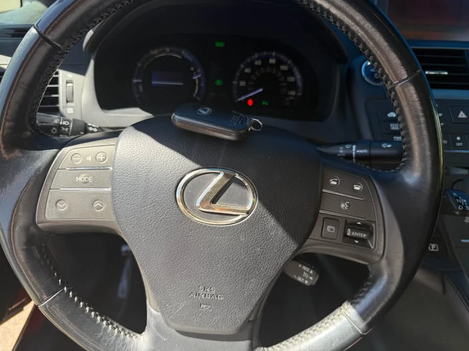 2010 Lexus HS - Image 9 of 9