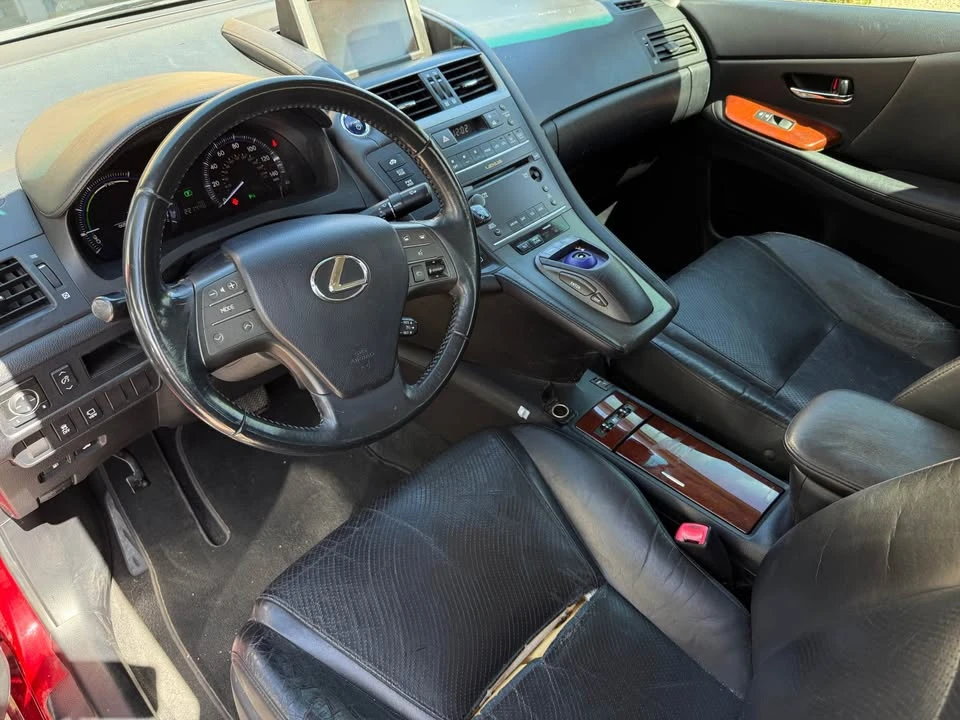 2010 Lexus HS - Image 5 of 9