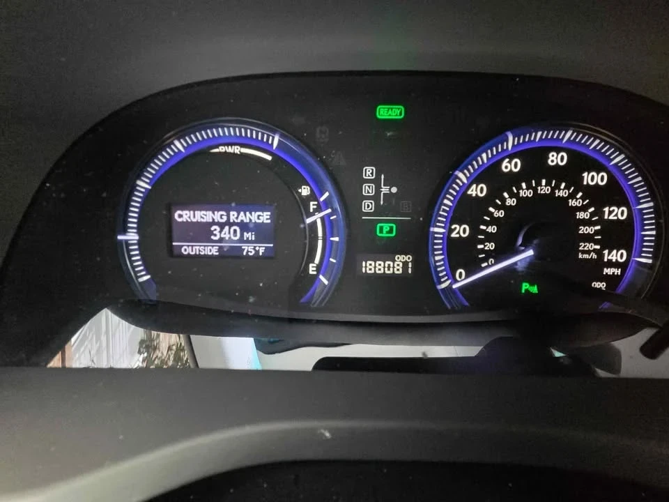 2010 Lexus HS - Image 8 of 9