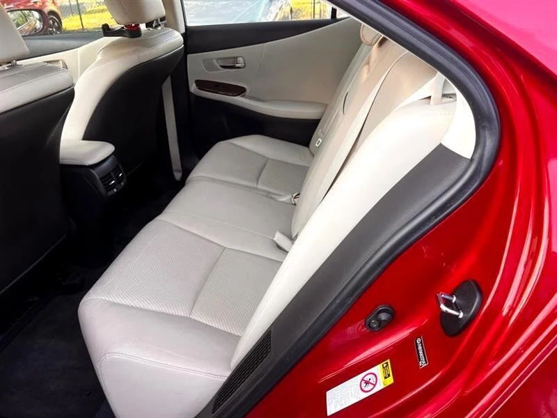 2010 Lexus HS - Image 12 of 20