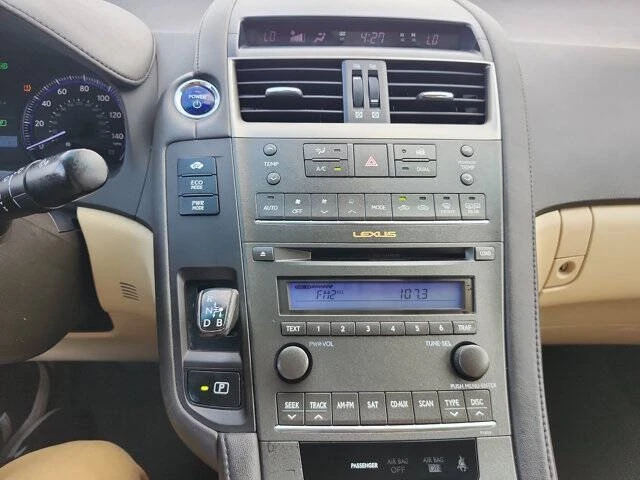 2010 Lexus HS - Image 15 of 19