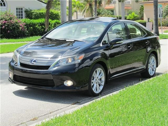 2010 Lexus HS - Image 11 of 12