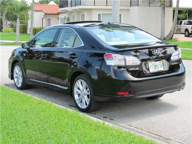 2010 Lexus HS - Image 8 of 12