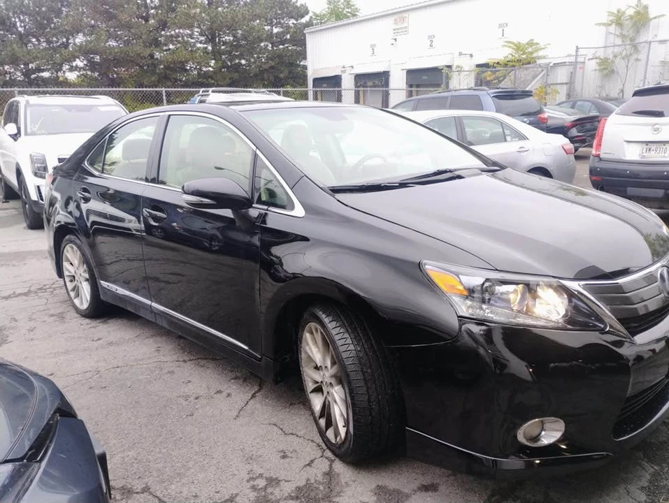 2010 Lexus HS - Image 3 of 11