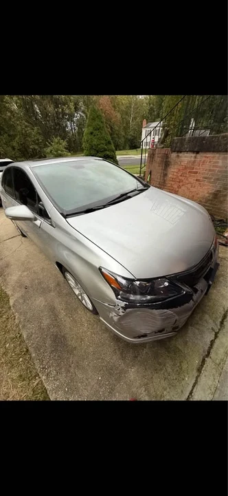 2010 Lexus HS - Image 3 of 5