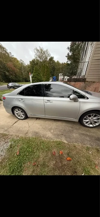2010 Lexus HS - Image 4 of 5