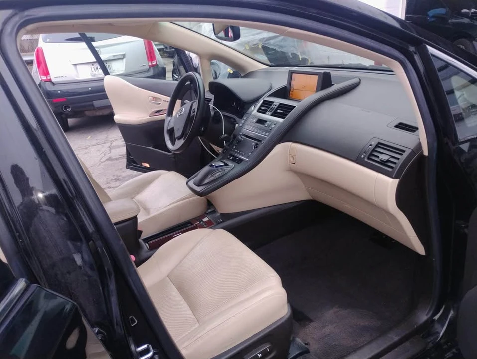 2010 Lexus HS - Image 11 of 11