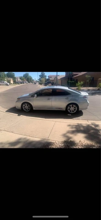 2010 Lexus HS - Image 12 of 14