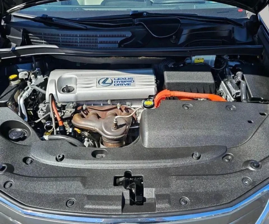 2010 Lexus HS - Image 3 of 12