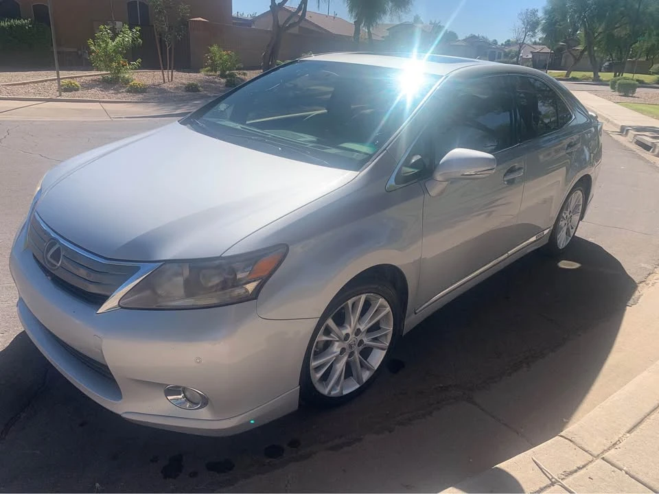 2010 Lexus HS - Image 9 of 20