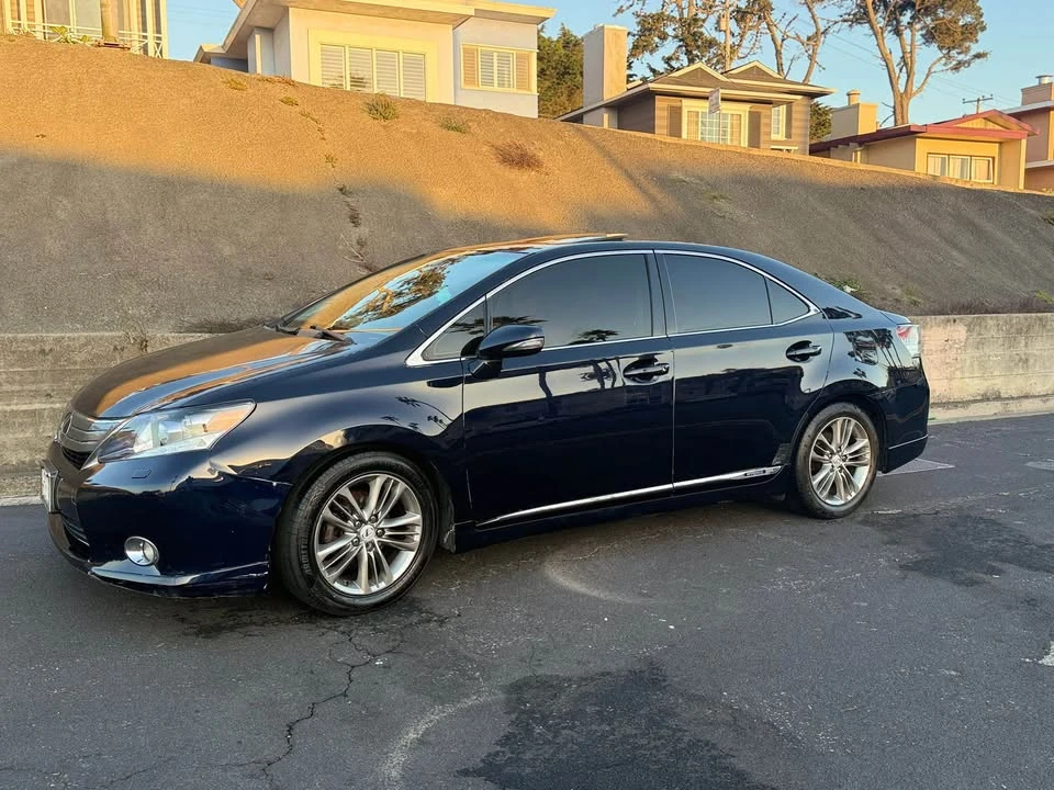 2010 Lexus HS - Image 5 of 9