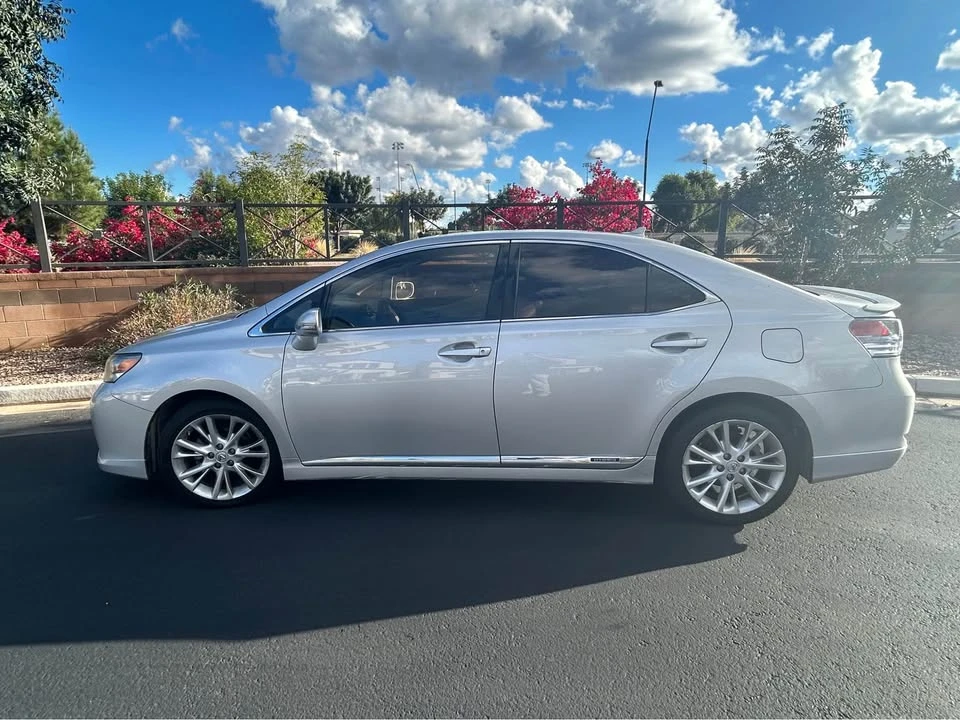 2010 Lexus HS - Image 7 of 16