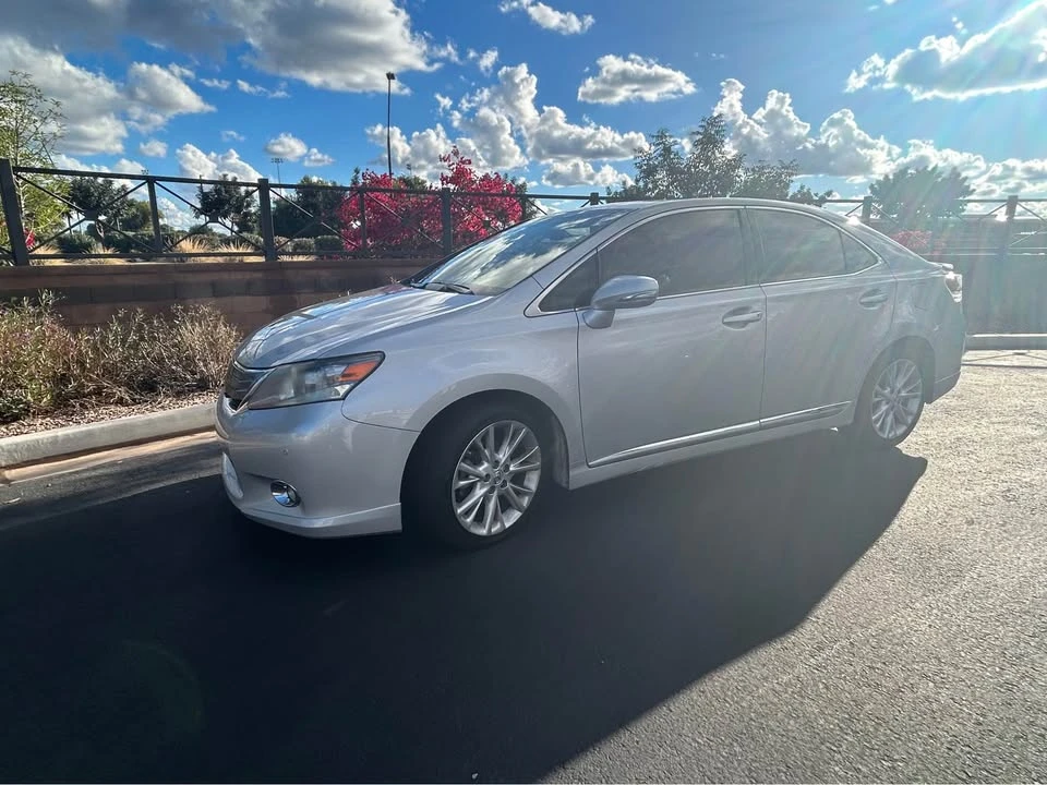 2010 Lexus HS - Image 4 of 16