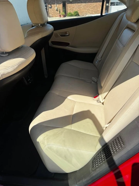 2010 Lexus HS - Image 8 of 9