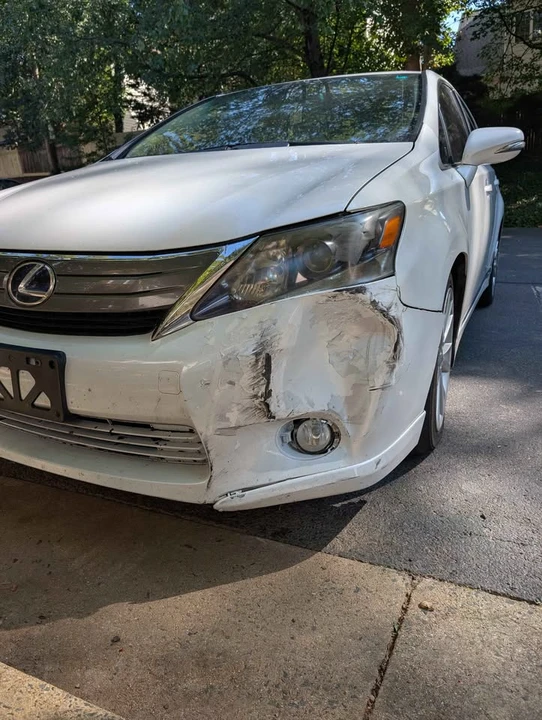 2010 Lexus HS - Image 8 of 11
