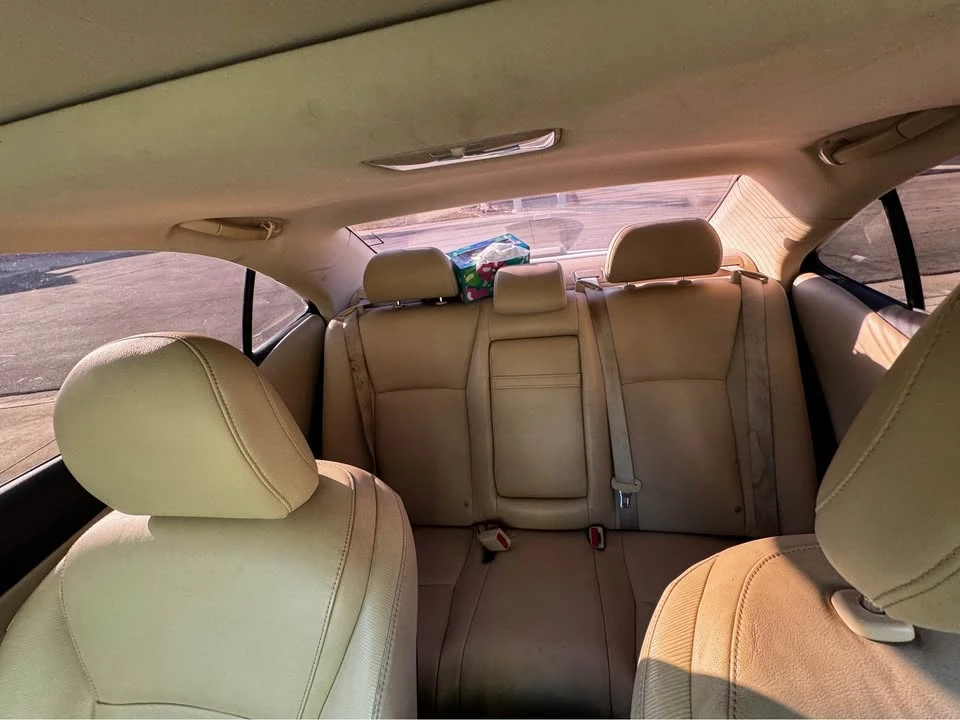 2010 Lexus HS - Image 6 of 8