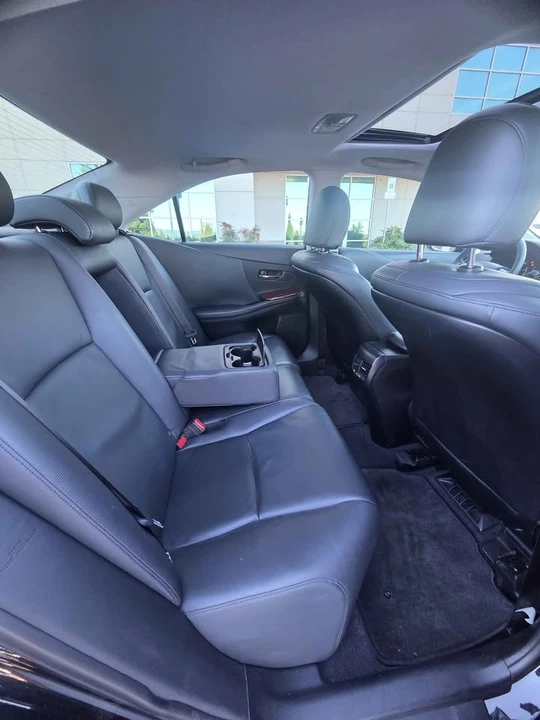 2010 Lexus HS - Image 12 of 20
