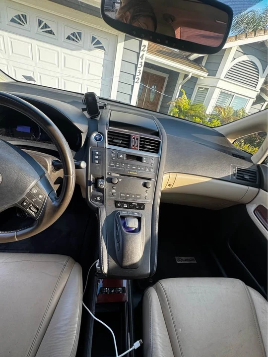 2010 Lexus HS - Image 7 of 8