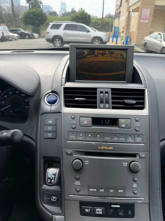 2010 Lexus HS - Image 6 of 8