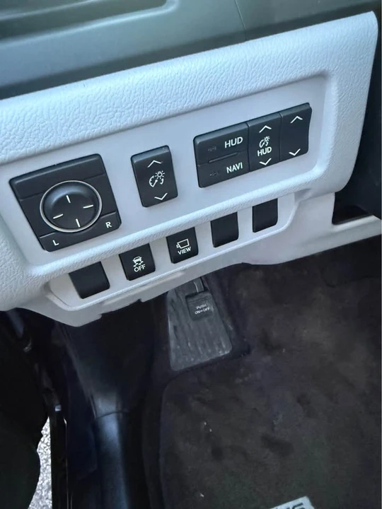 2010 Lexus HS - Image 14 of 20