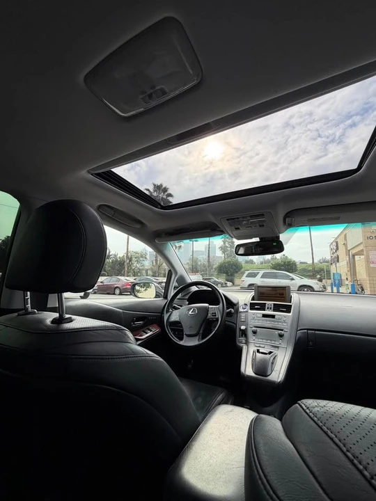 2010 Lexus HS - Image 7 of 8