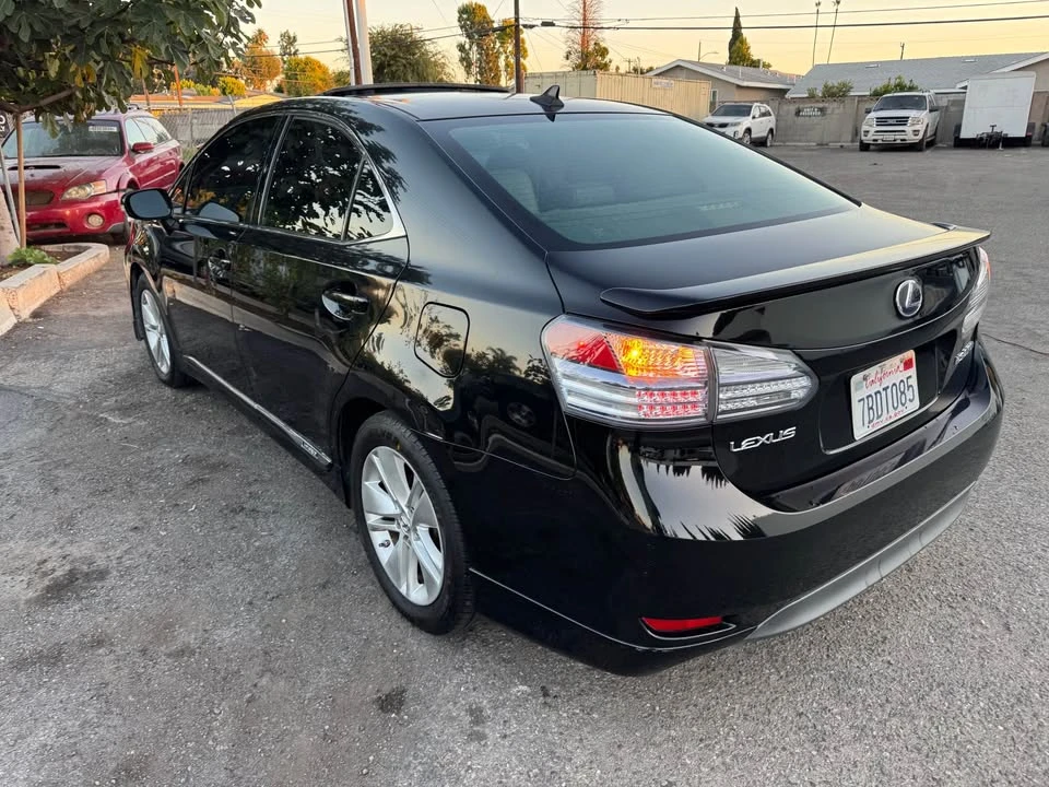 2010 Lexus HS - Image 8 of 19