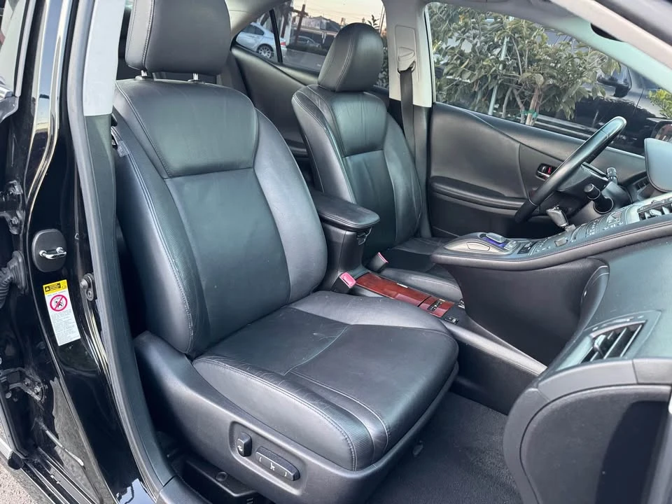 2010 Lexus HS - Image 15 of 19