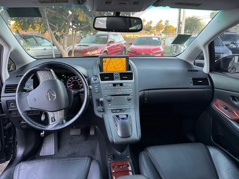 2010 Lexus HS - Image 18 of 19
