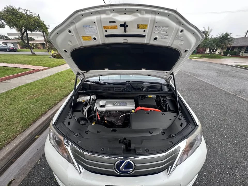2010 Lexus HS - Image 12 of 13