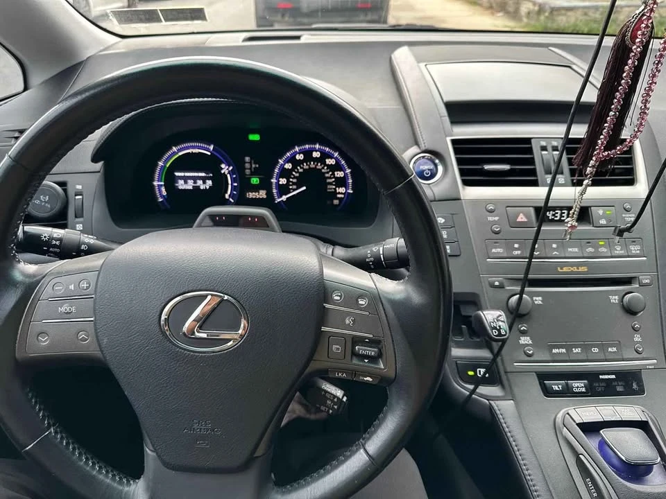 2010 Lexus HS - Image 11 of 14
