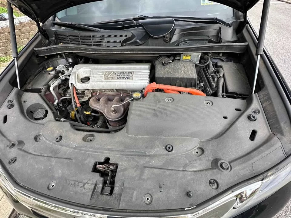 2010 Lexus HS - Image 6 of 14