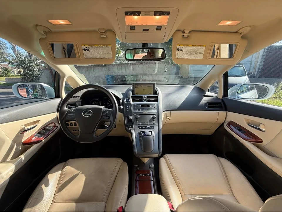 2010 Lexus HS - Image 14 of 20