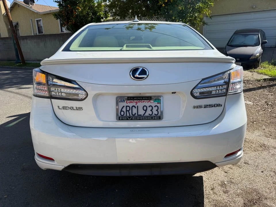 2010 Lexus HS - Image 4 of 20