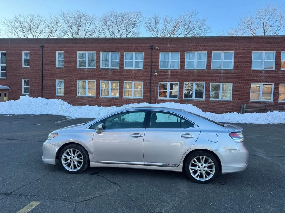 2010 Lexus HS - Image 7 of 18