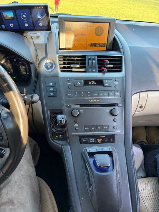 2010 Lexus HS - Image 7 of 9