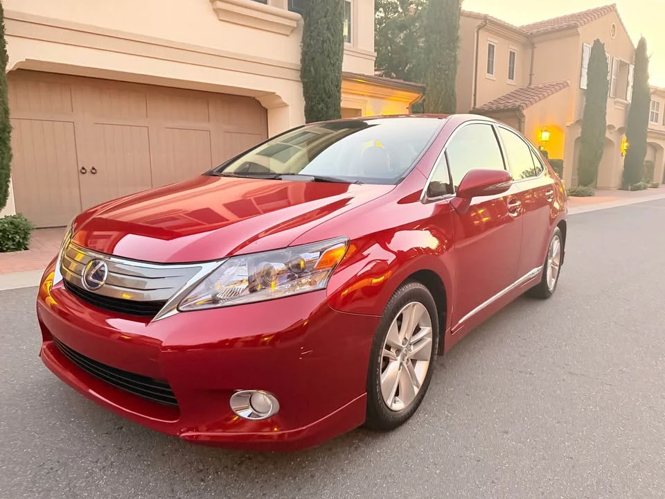 2010 Lexus HS - Image 2 of 20