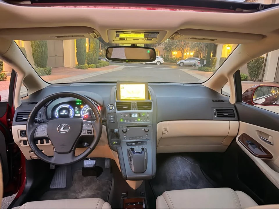 2010 Lexus HS - Image 17 of 20