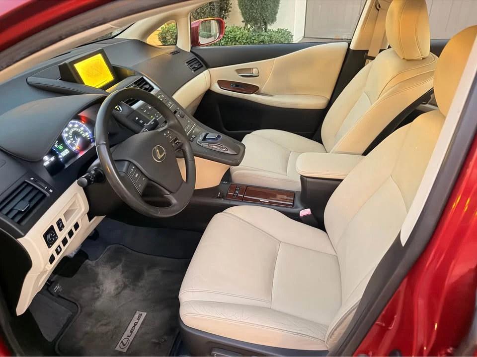 2010 Lexus HS - Image 15 of 20
