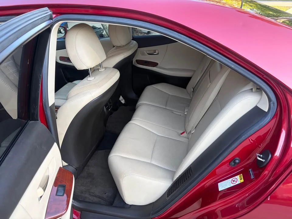 2010 Lexus HS - Image 7 of 9