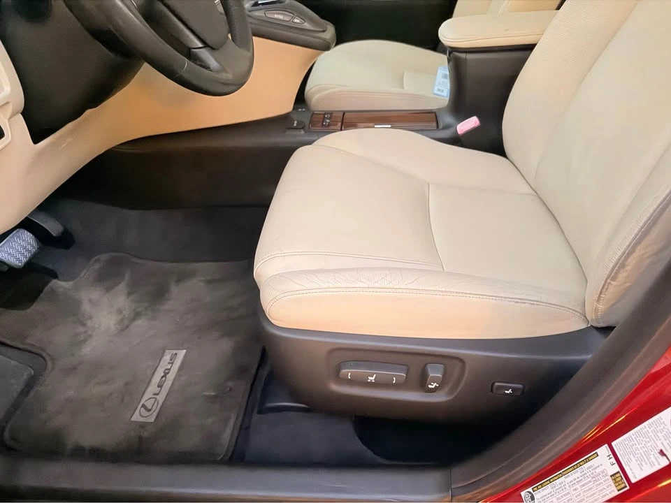 2010 Lexus HS - Image 16 of 20