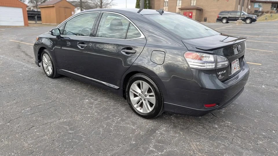 2010 Lexus HS - Image 3 of 11
