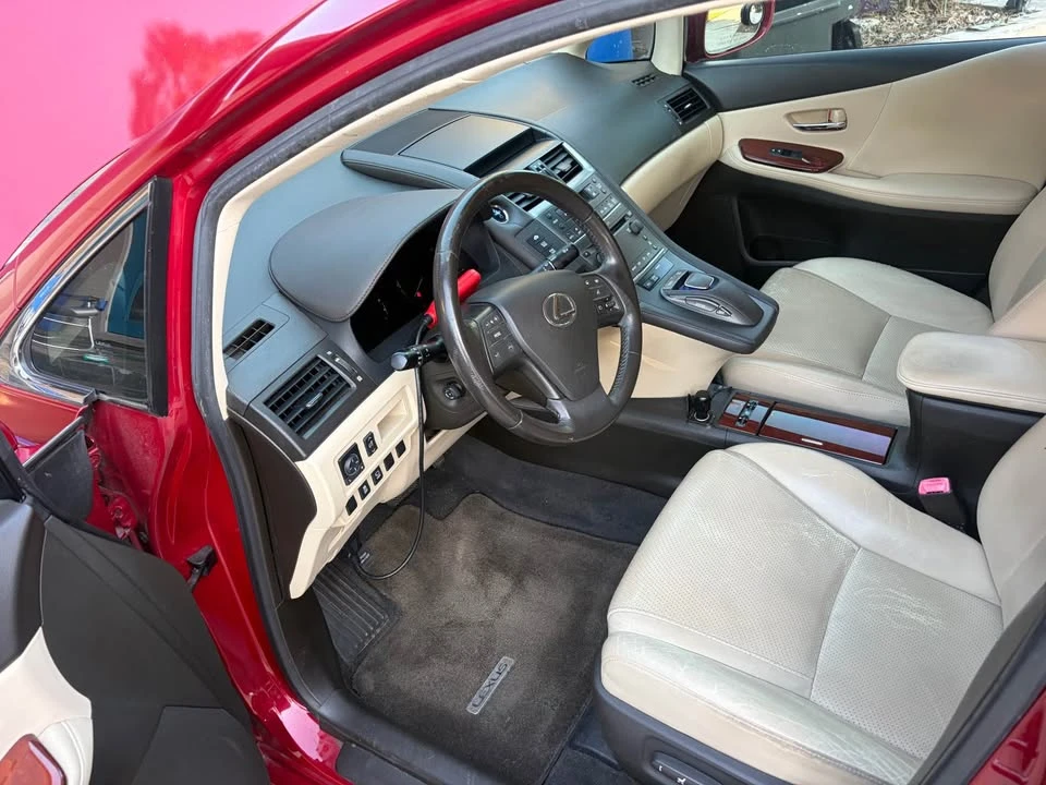 2010 Lexus HS - Image 6 of 9