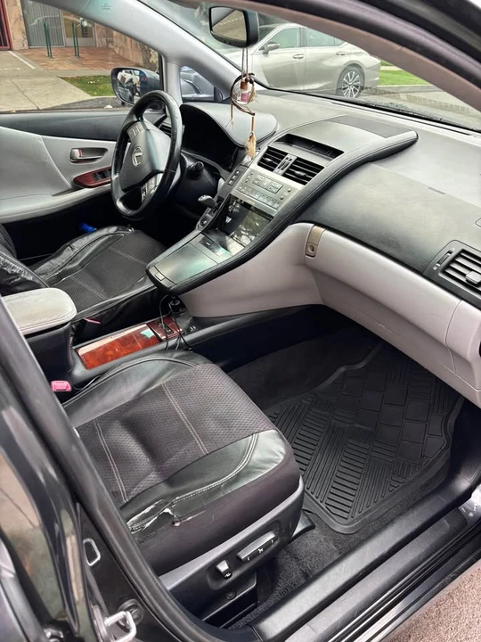 2010 Lexus HS - Image 9 of 9