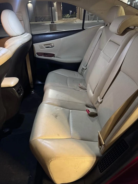 2010 Lexus HS - Image 3 of 7