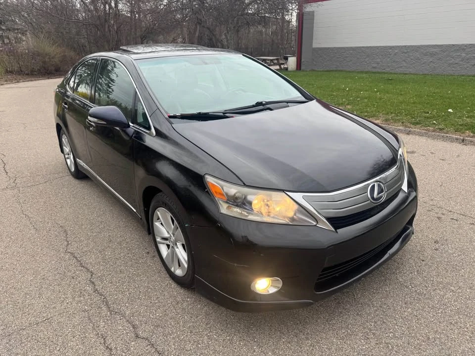 2010 Lexus HS - Image 2 of 17