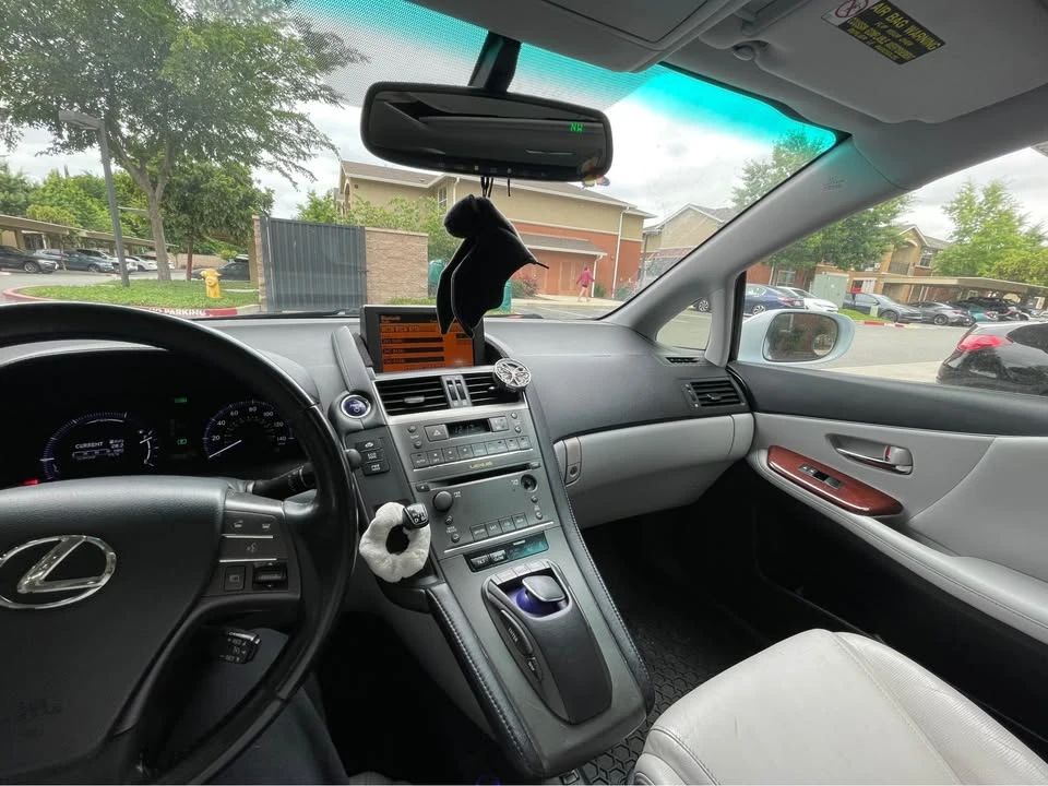 2010 Lexus HS - Image 7 of 11