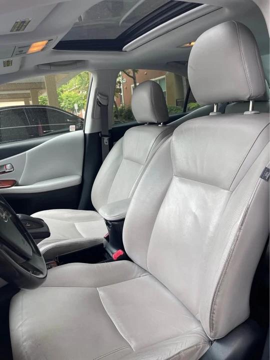 2010 Lexus HS - Image 9 of 11